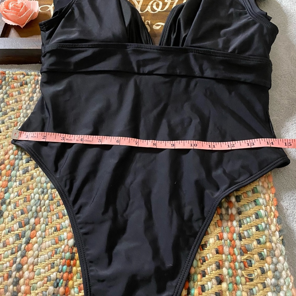 Peddney One Piece Black Ruffle Swimsuit women’s Lg - Picture 5 of 9